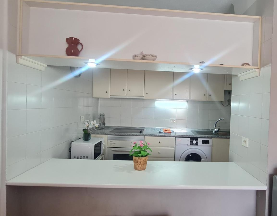Vivienda Vacacional Marineda Sol Con Piscina El Medano Exteriör bild